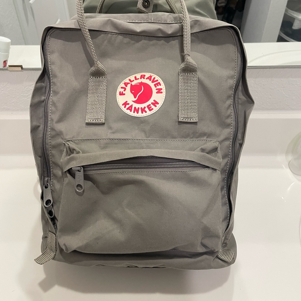 Fjallraven Kånken Gray Fog Backpack Kanken